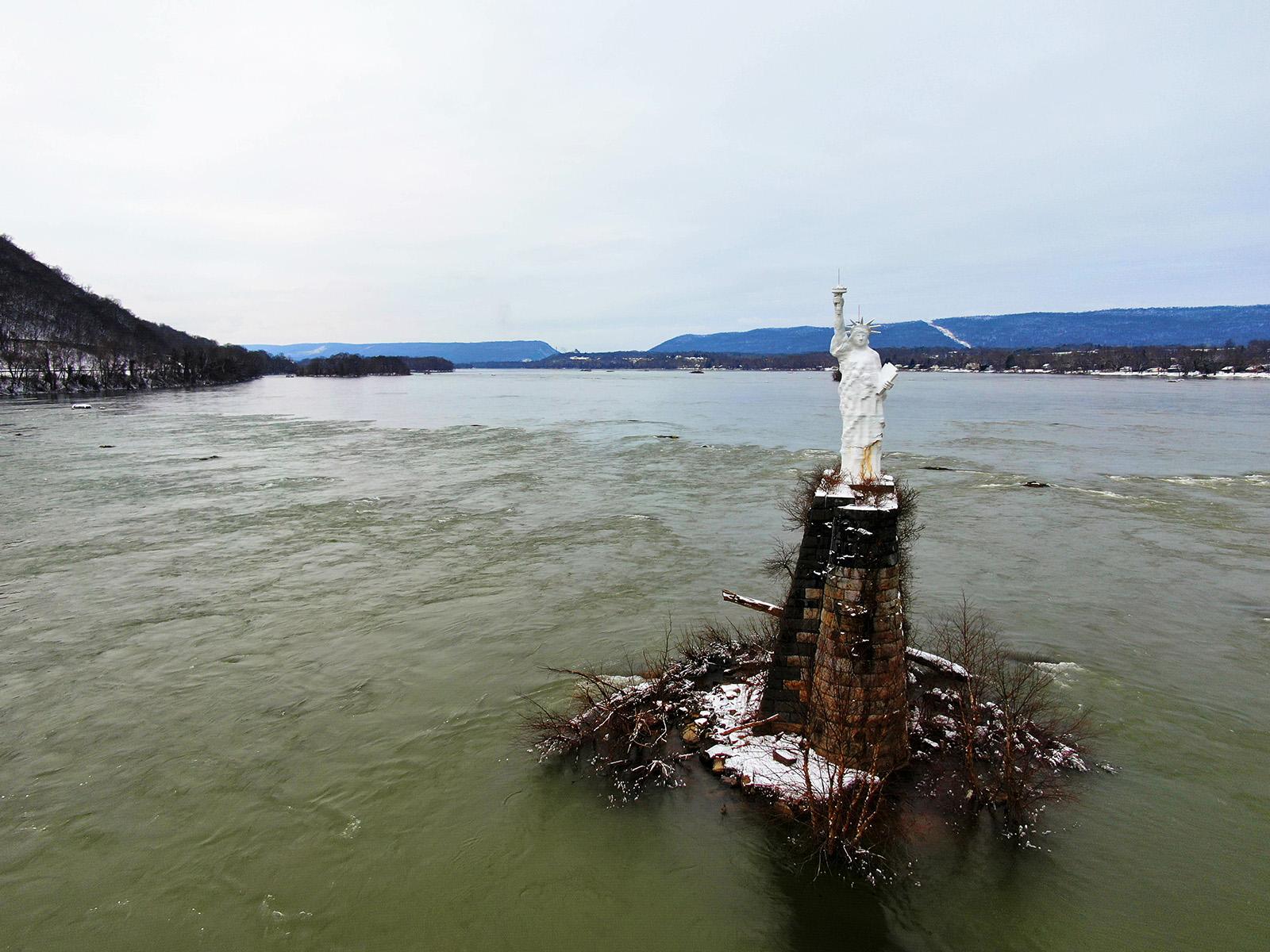 Susquehanna River Statue of Liberty